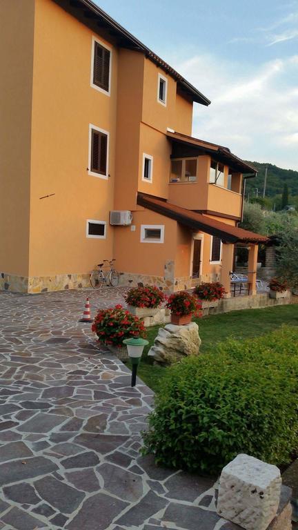 Guest House Nena Motovun Exterior foto
