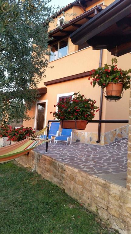 Guest House Nena Motovun Exterior foto